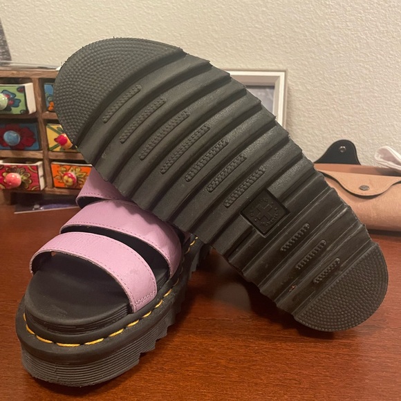 ⚡️SALE⚡️ Dr. Marten’s Blaire Sandals - Picture 6 of 7